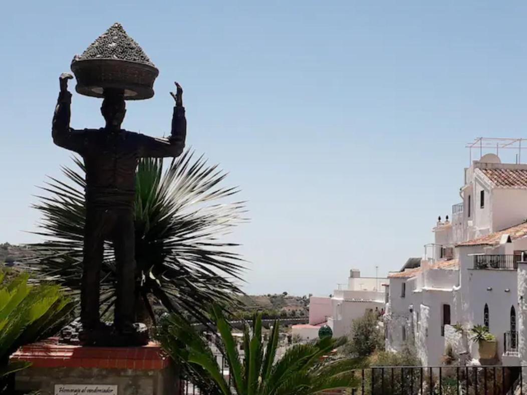 Casa Marlo, Spacious House In The Lively Centre Of Competa Villa Buitenkant foto