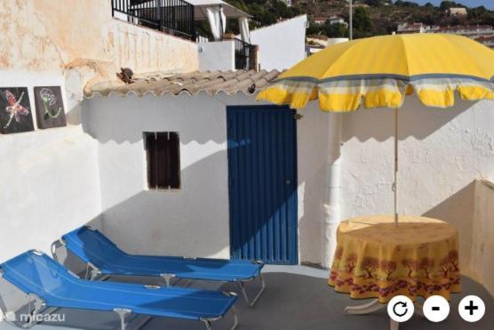 Casa Marlo, Spacious House In The Lively Centre Of Competa Villa Buitenkant foto